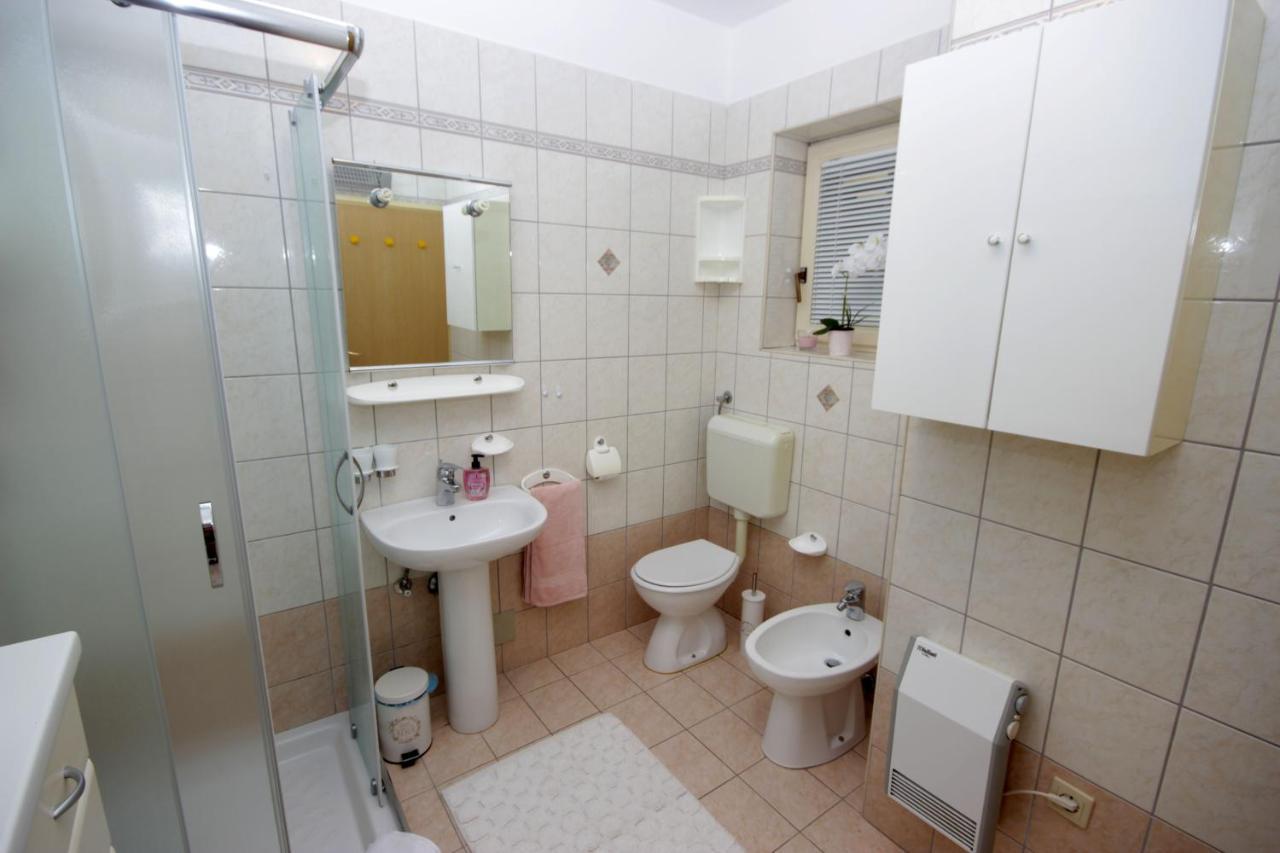 Apartment Ely Рабац Экстерьер фото