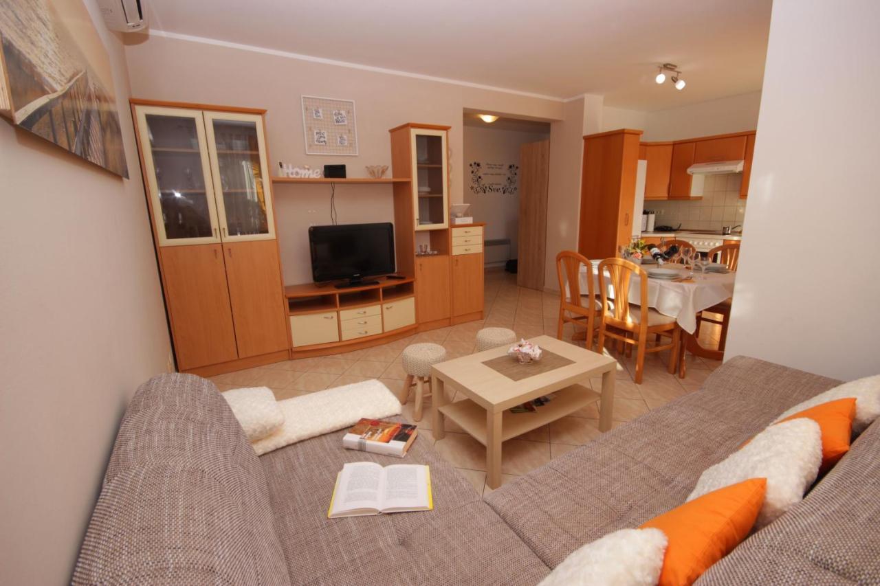 Apartment Ely Рабац Экстерьер фото